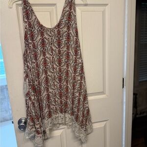 Elegant Lace Trimmed Paisley Tank Top